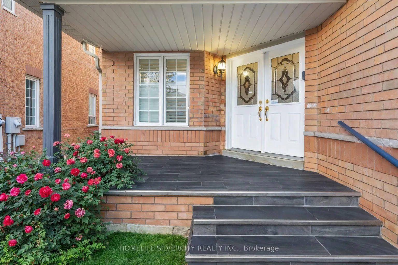 Photo 3 of 16 Coralreef Crescent, Brampton, Sandringham-Wellington — HOMEH