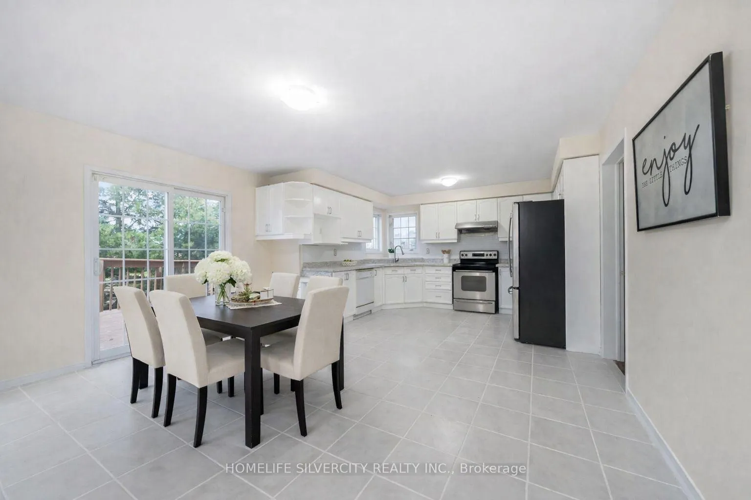 Photo 8 of 16 Coralreef Crescent, Brampton, Sandringham-Wellington — HOMEH