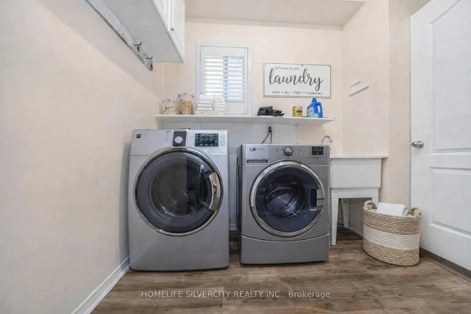 Photo 10 of 16 Coralreef Crescent, Brampton, Sandringham-Wellington — HOMEH