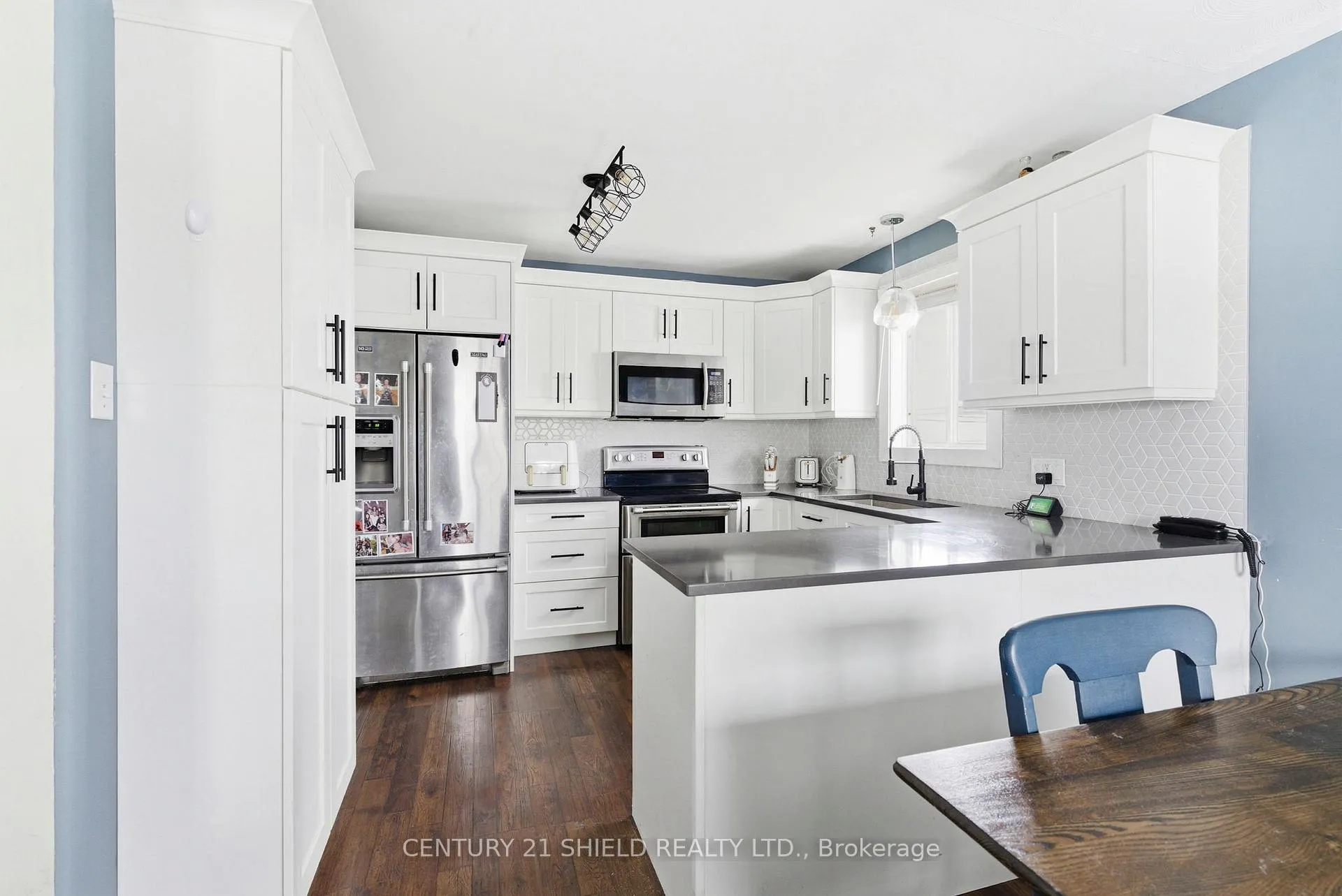 Photo 10 of 1712 Cumberland Street, Cornwall — HOMEH