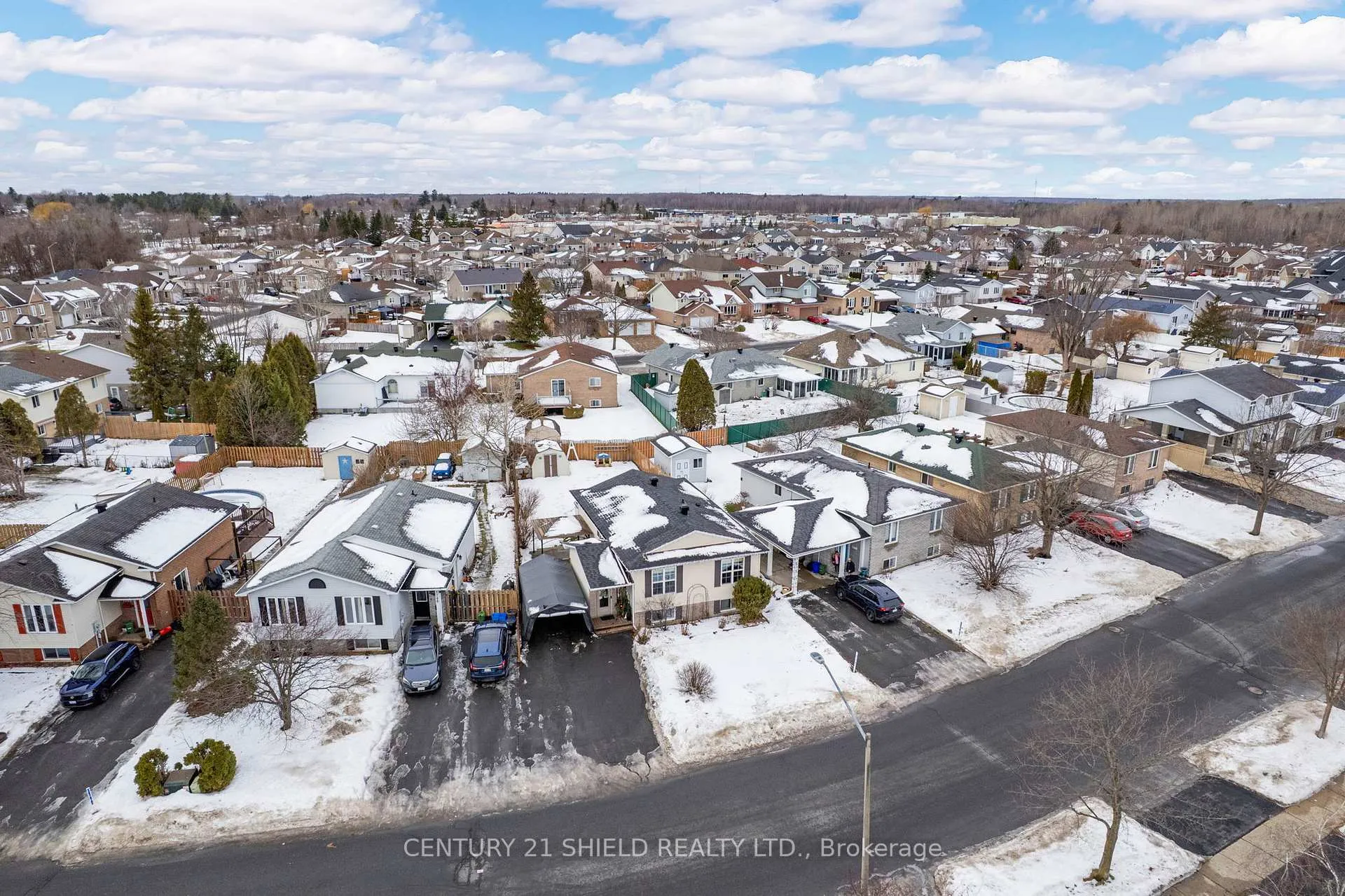 Photo 40 of 1712 Cumberland Street, Cornwall — HOMEH