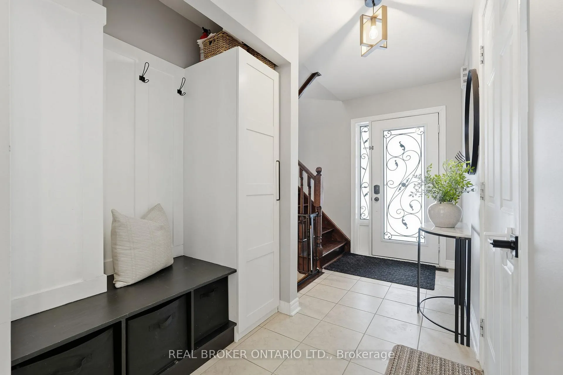 Photo 6 of 76 Buttercup Crescent, Hamilton, Waterdown — HOMEH