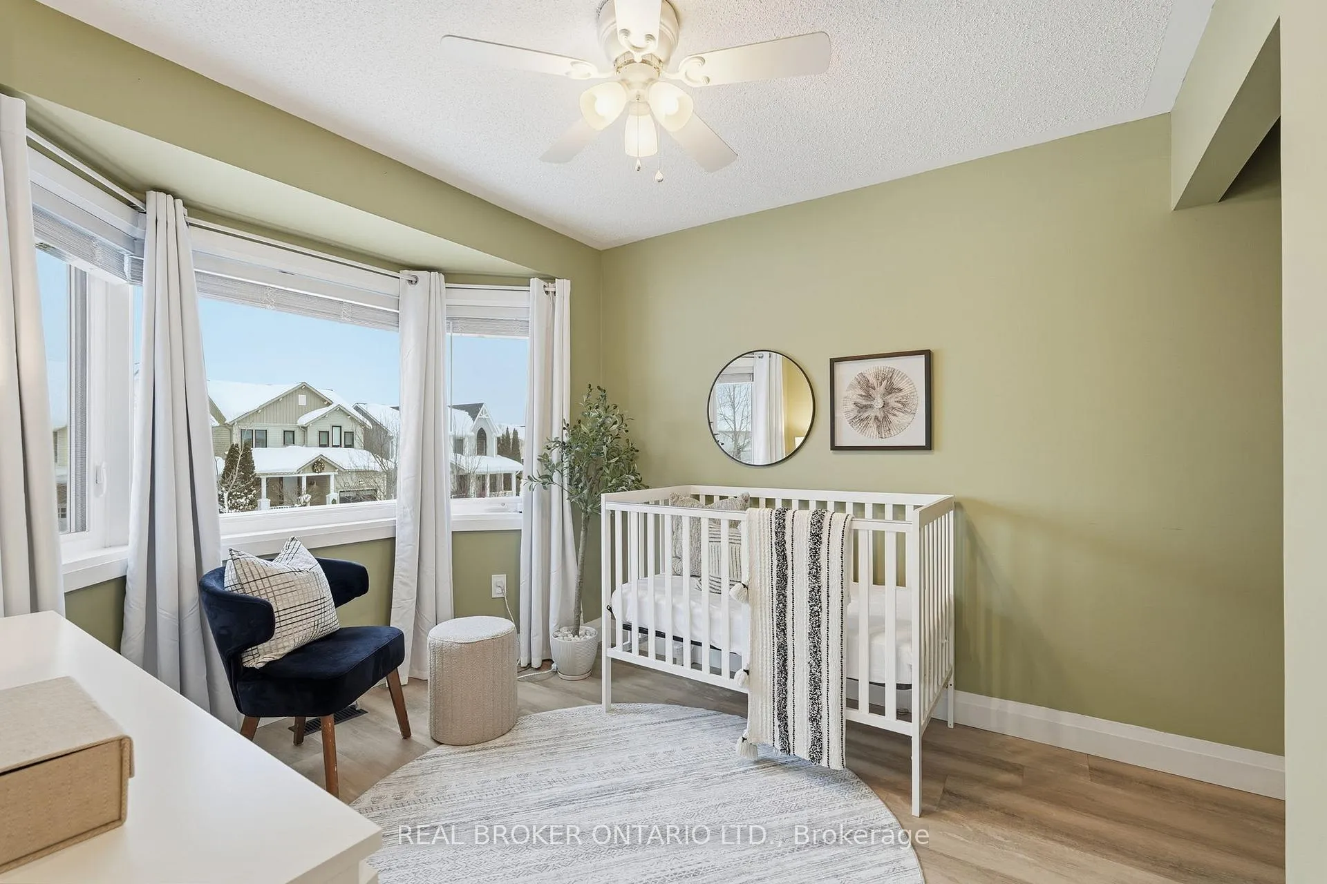 Photo 25 of 76 Buttercup Crescent, Hamilton, Waterdown — HOMEH