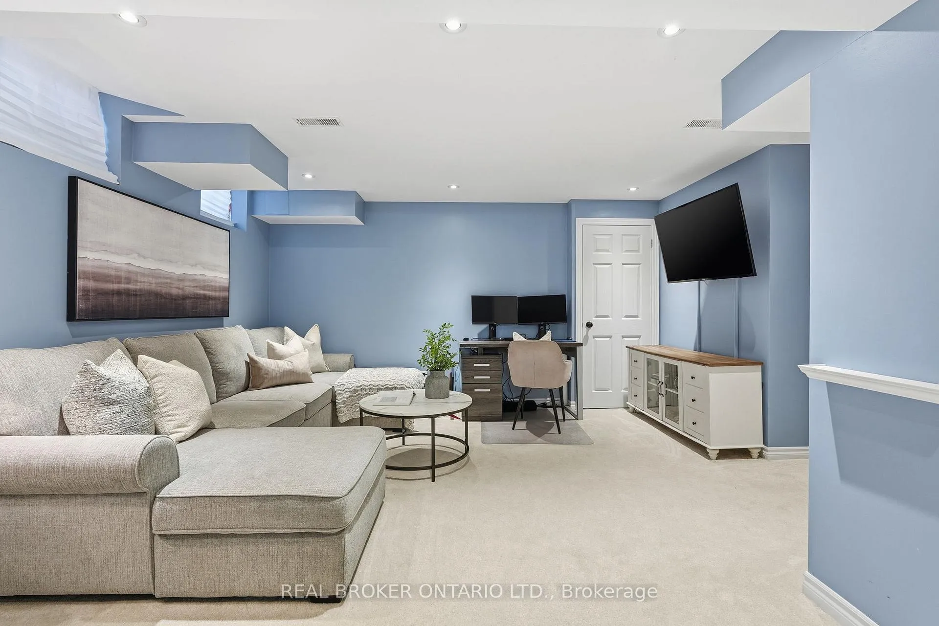Photo 43 of 76 Buttercup Crescent, Hamilton, Waterdown — HOMEH