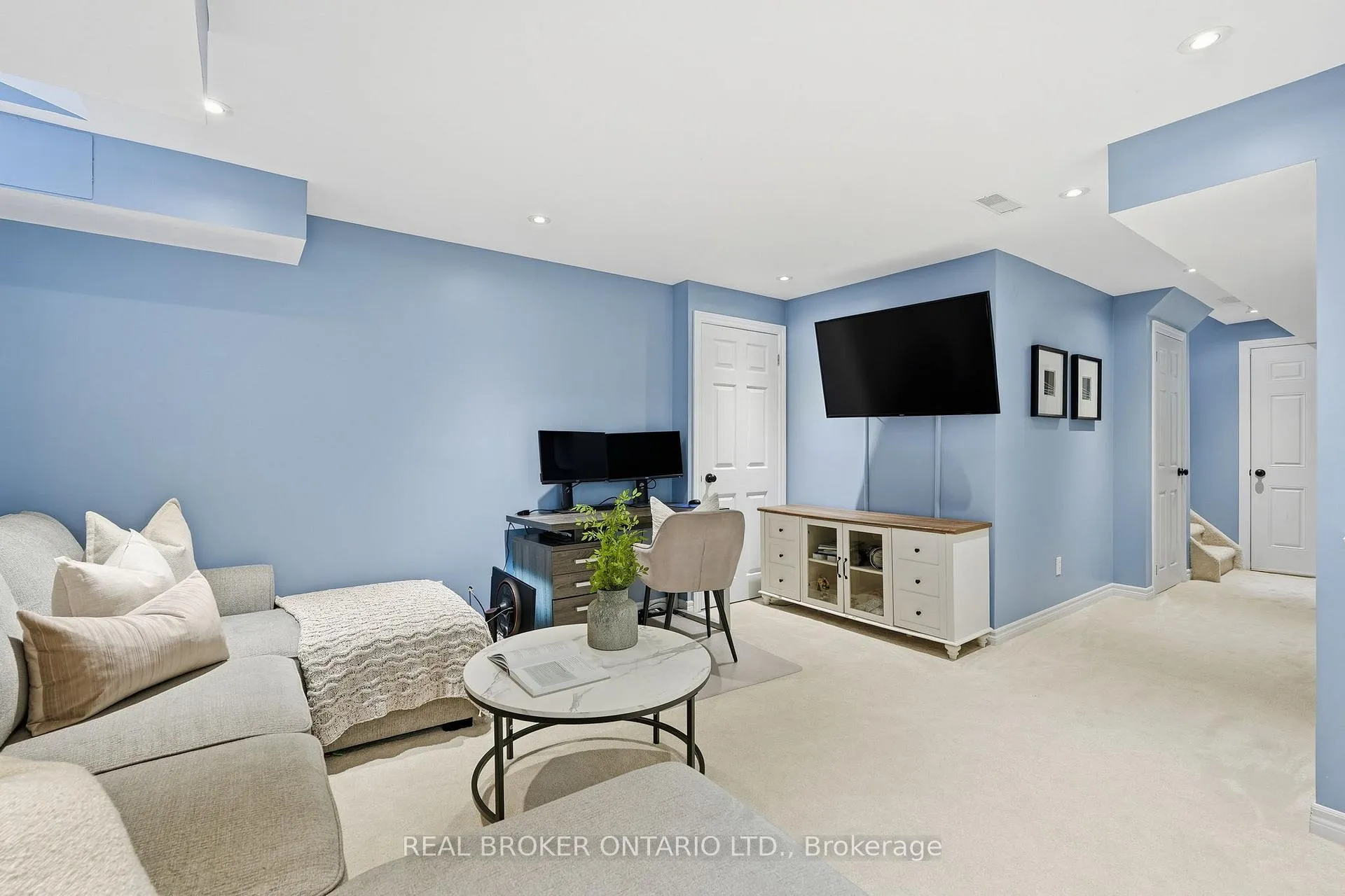 Photo 44 of 76 Buttercup Crescent, Hamilton, Waterdown — HOMEH