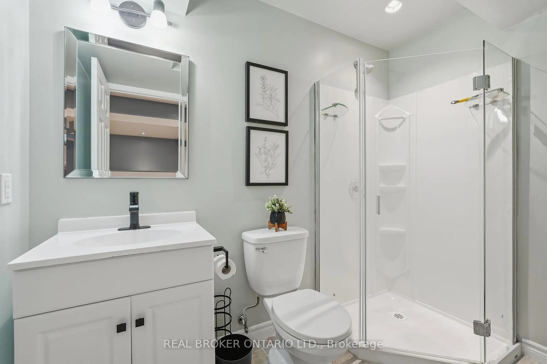 Photo 47 of 76 Buttercup Crescent, Hamilton, Waterdown — HOMEH