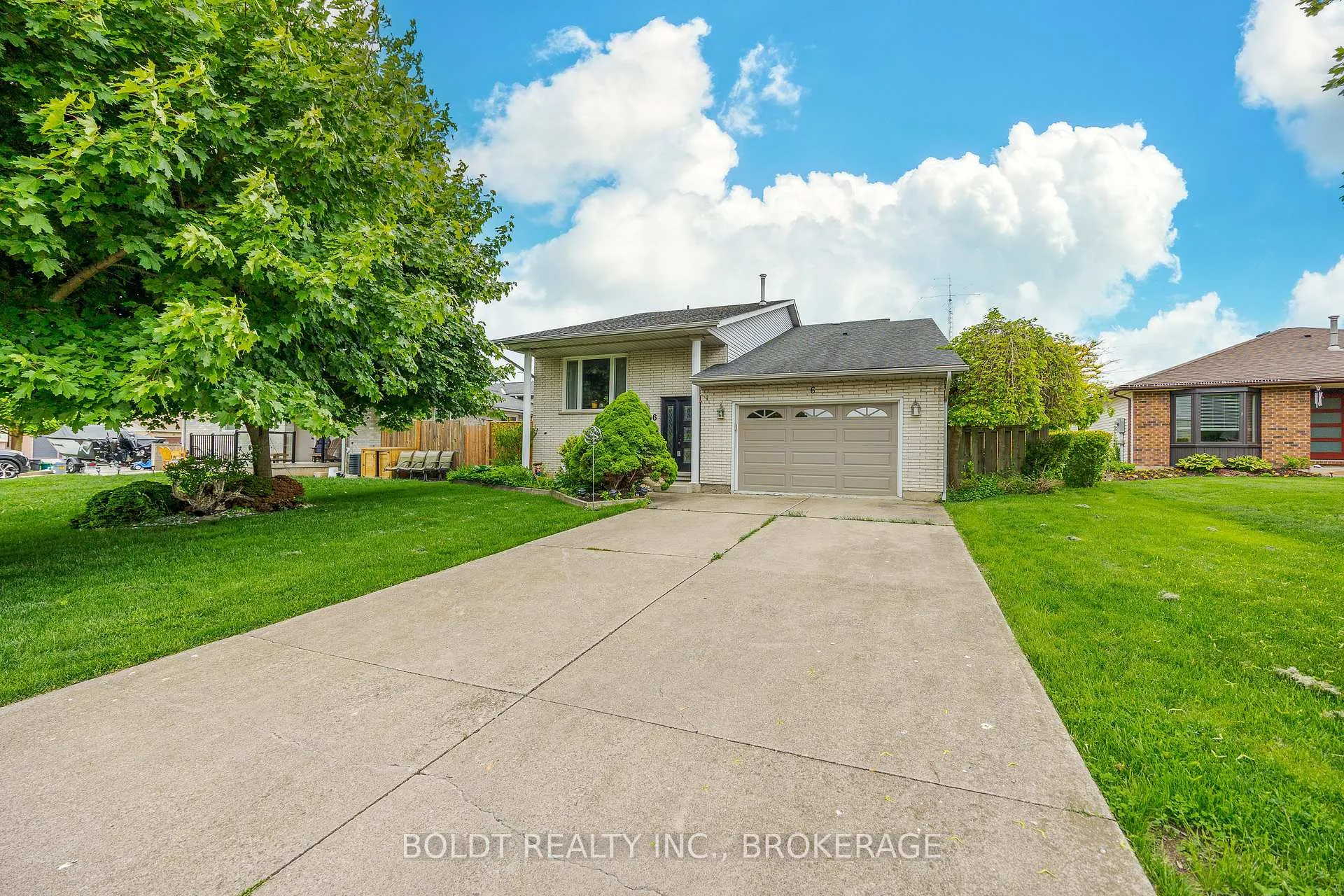 Photo 2 of 6 Stephenson Court, Thorold, Allanburg/Thorold South — HOMEH