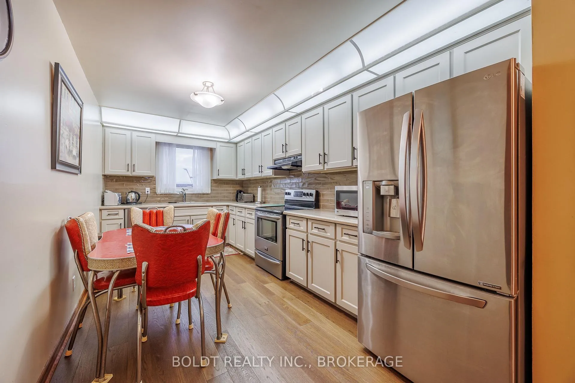 Photo 8 of 6 Stephenson Court, Thorold, Allanburg/Thorold South — HOMEH