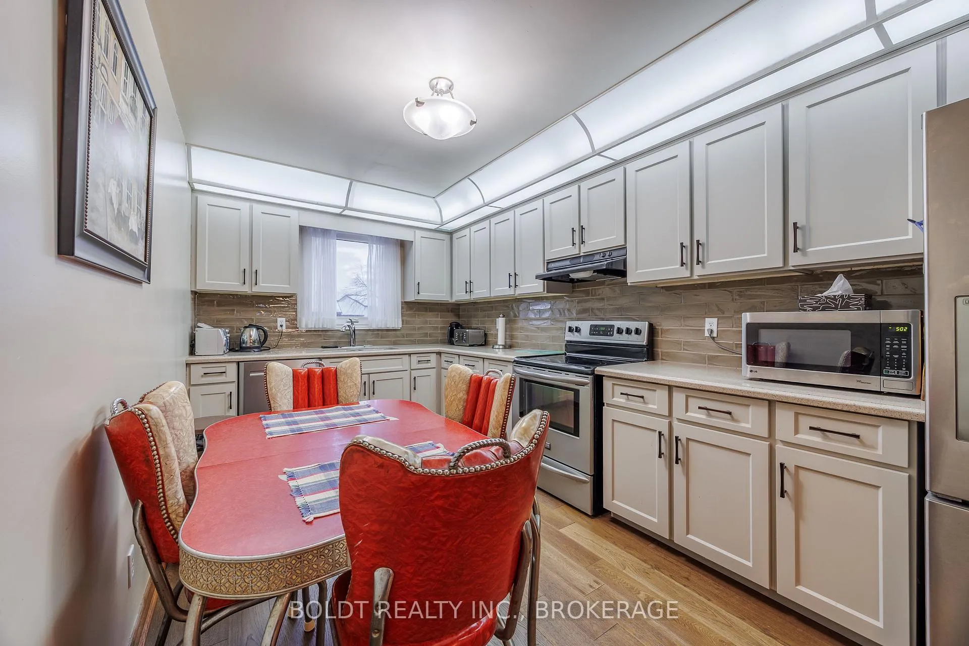 Photo 9 of 6 Stephenson Court, Thorold, Allanburg/Thorold South — HOMEH