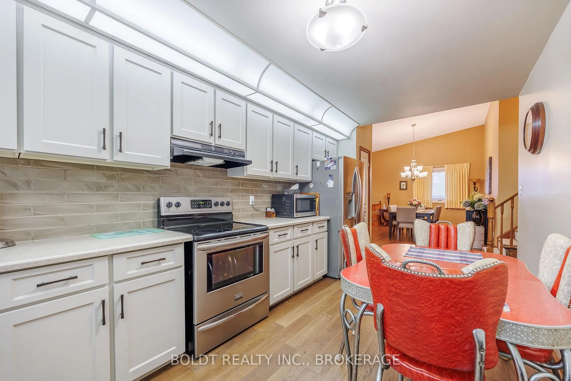 Photo 10 of 6 Stephenson Court, Thorold, Allanburg/Thorold South — HOMEH