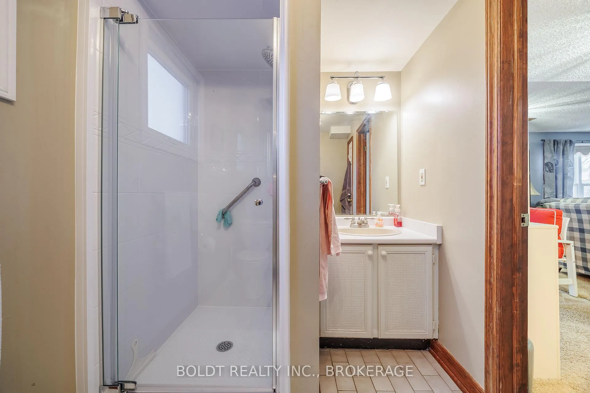 Photo 22 of 6 Stephenson Court, Thorold, Allanburg/Thorold South — HOMEH