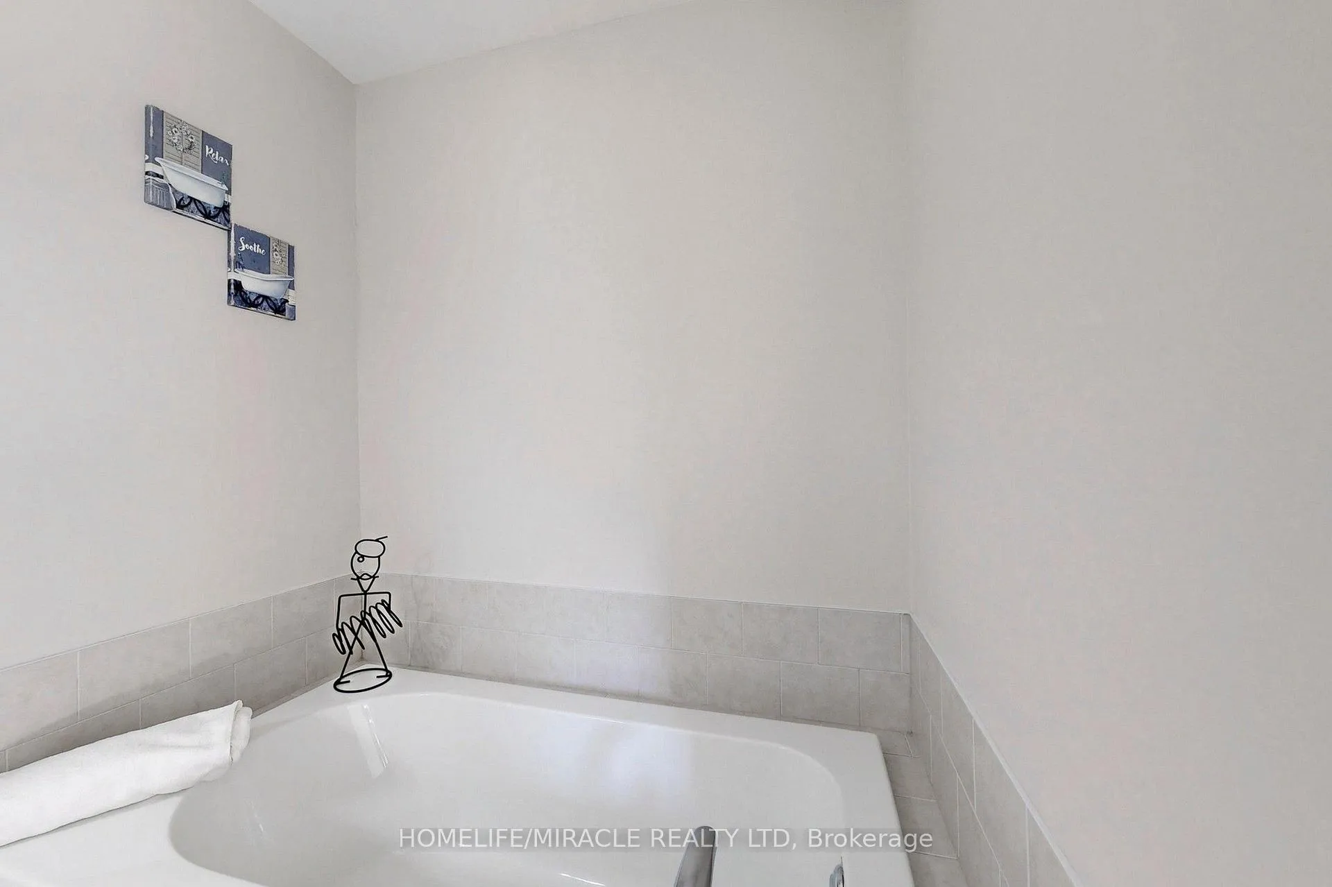Photo 18 of 1611 Hetherington Drive, Peterborough, Northcrest Ward 5 — HOMEH