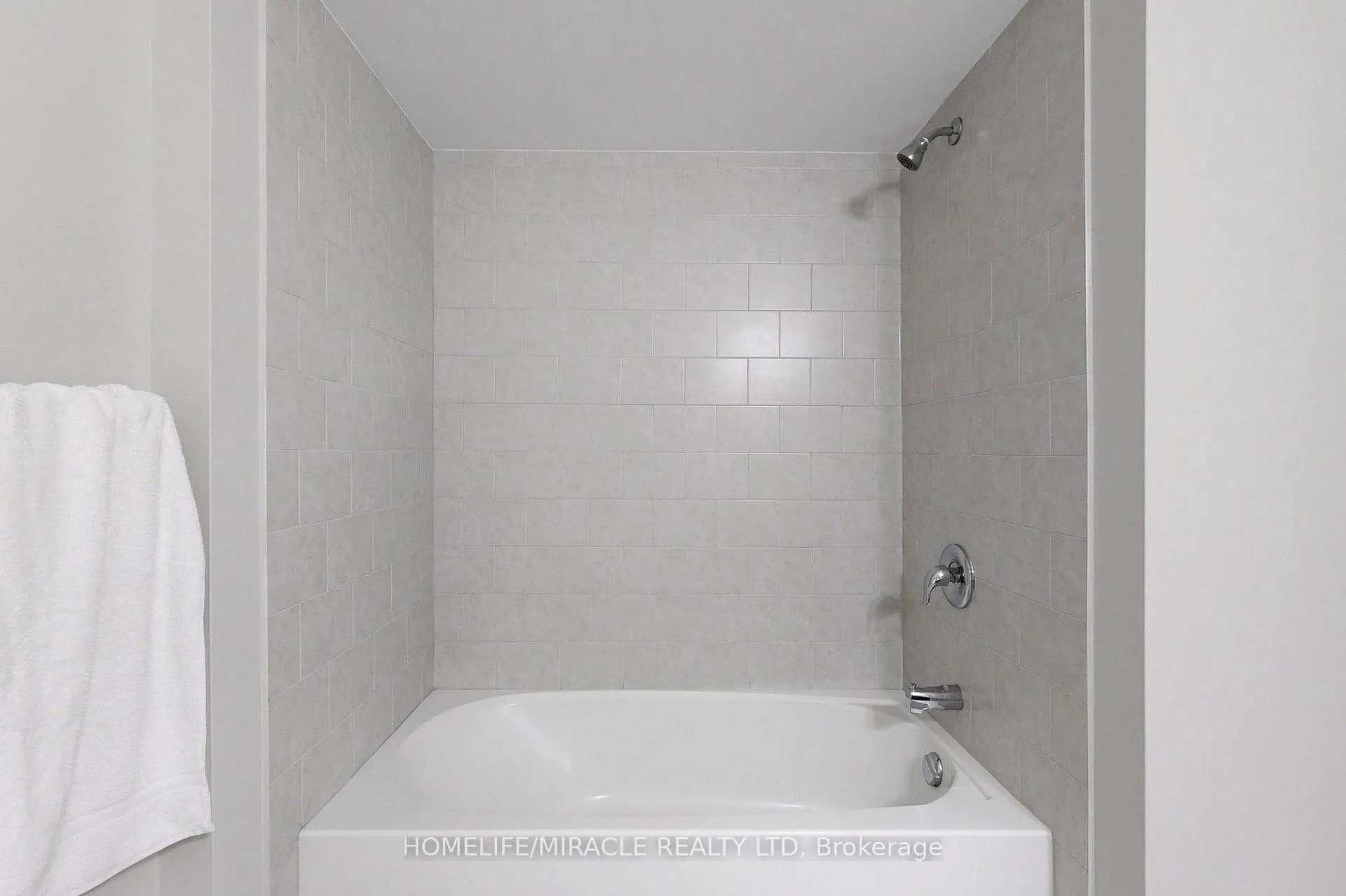 Photo 30 of 1611 Hetherington Drive, Peterborough, Northcrest Ward 5 — HOMEH