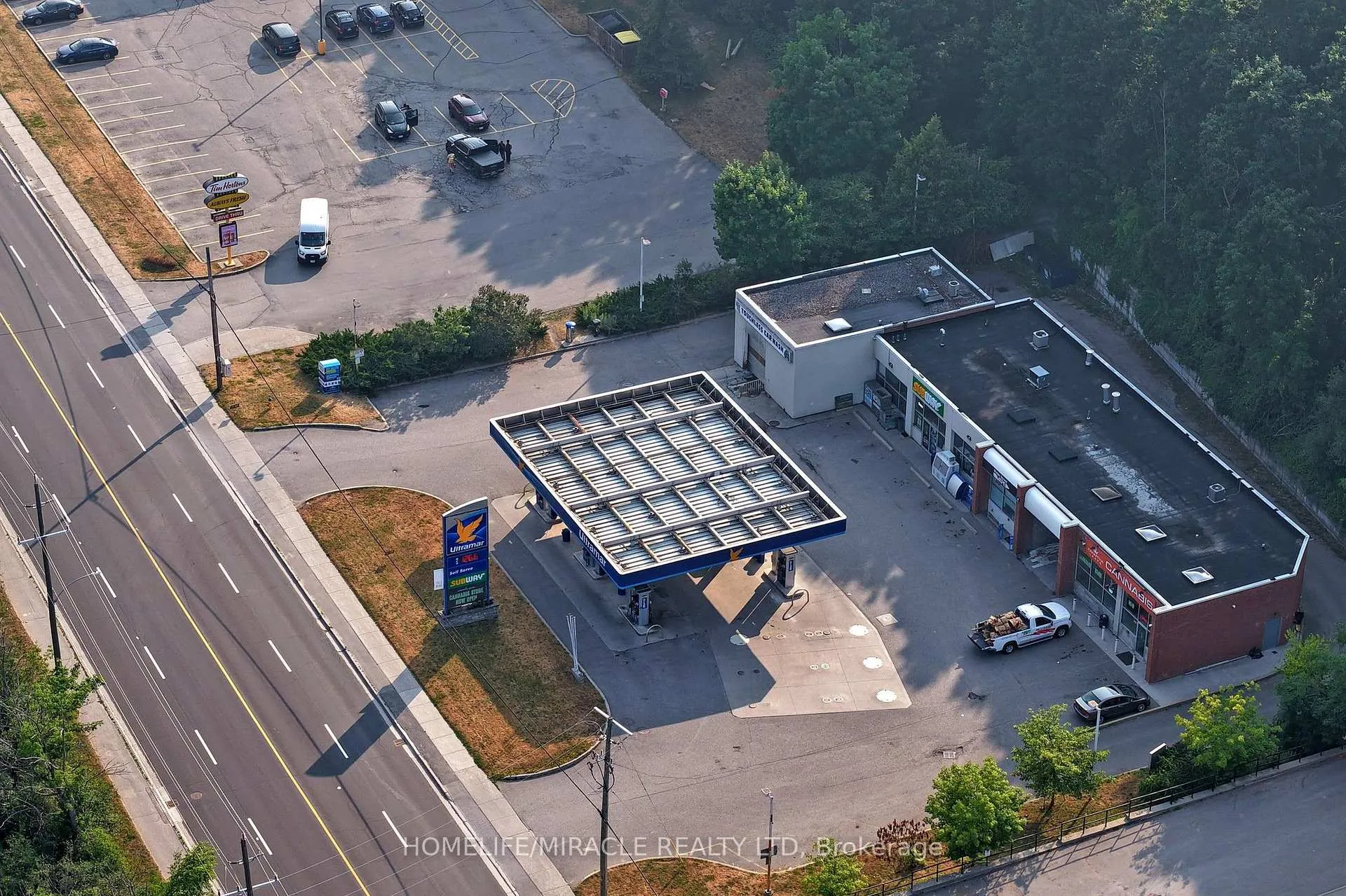 Photo 48 of 1611 Hetherington Drive, Peterborough, Northcrest Ward 5 — HOMEH
