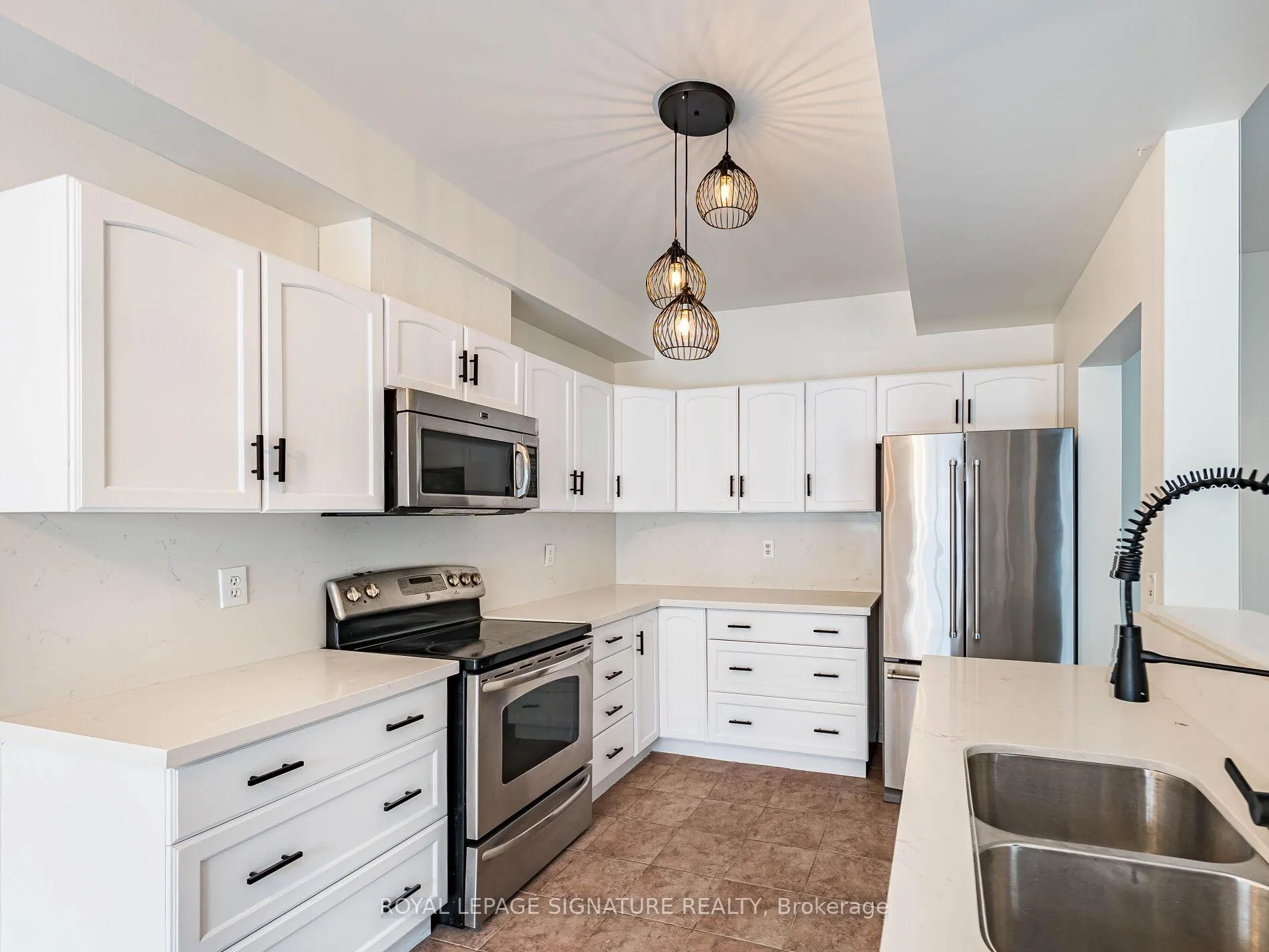 Photo 15 of 75 Olivia Place, Hamilton, Meadowlands — HOMEH