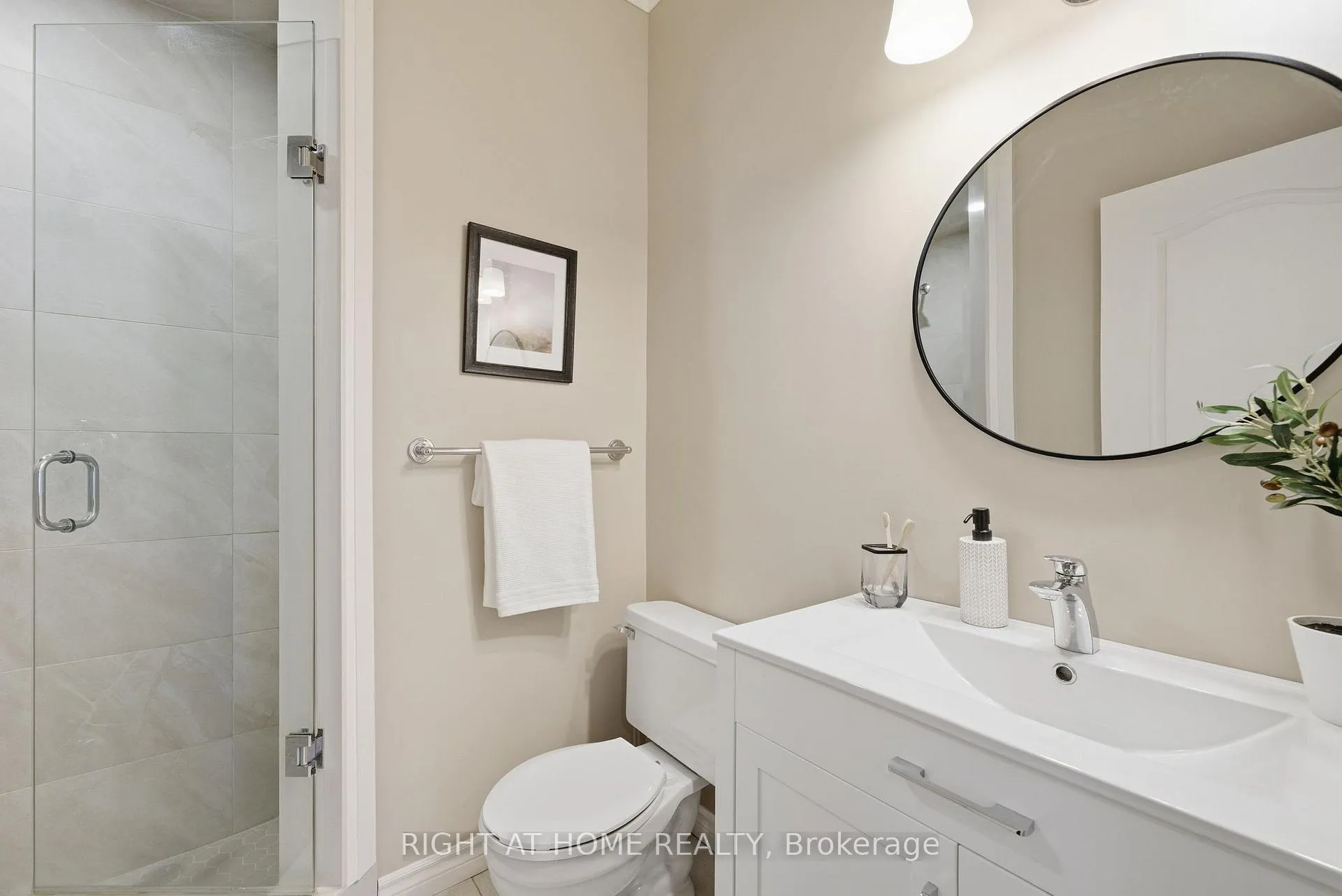 Photo 25 of 628 Marksbury Road, Pickering, West Shore — HOMEH