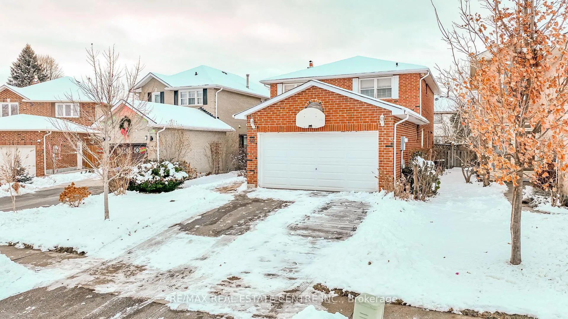 Photo 3 of 40 Cranmore Court, Brampton, Heart Lake West — HOMEH