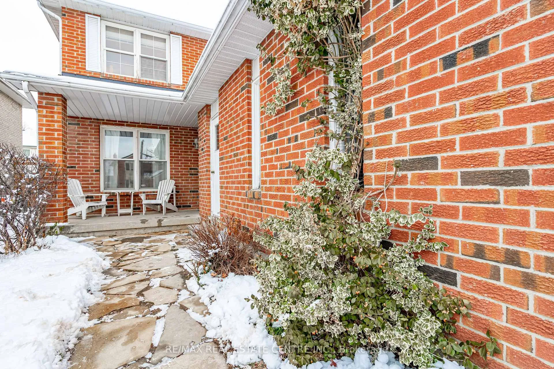 Photo 4 of 40 Cranmore Court, Brampton, Heart Lake West — HOMEH