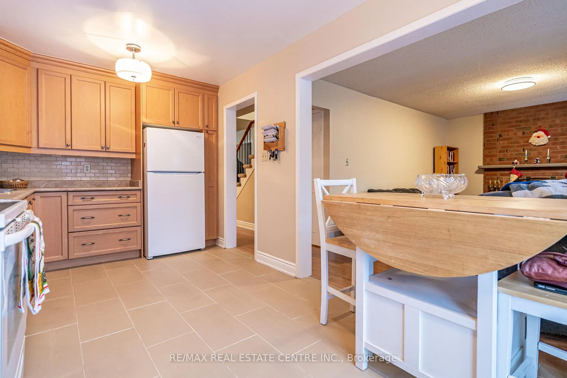 Photo 12 of 40 Cranmore Court, Brampton, Heart Lake West — HOMEH