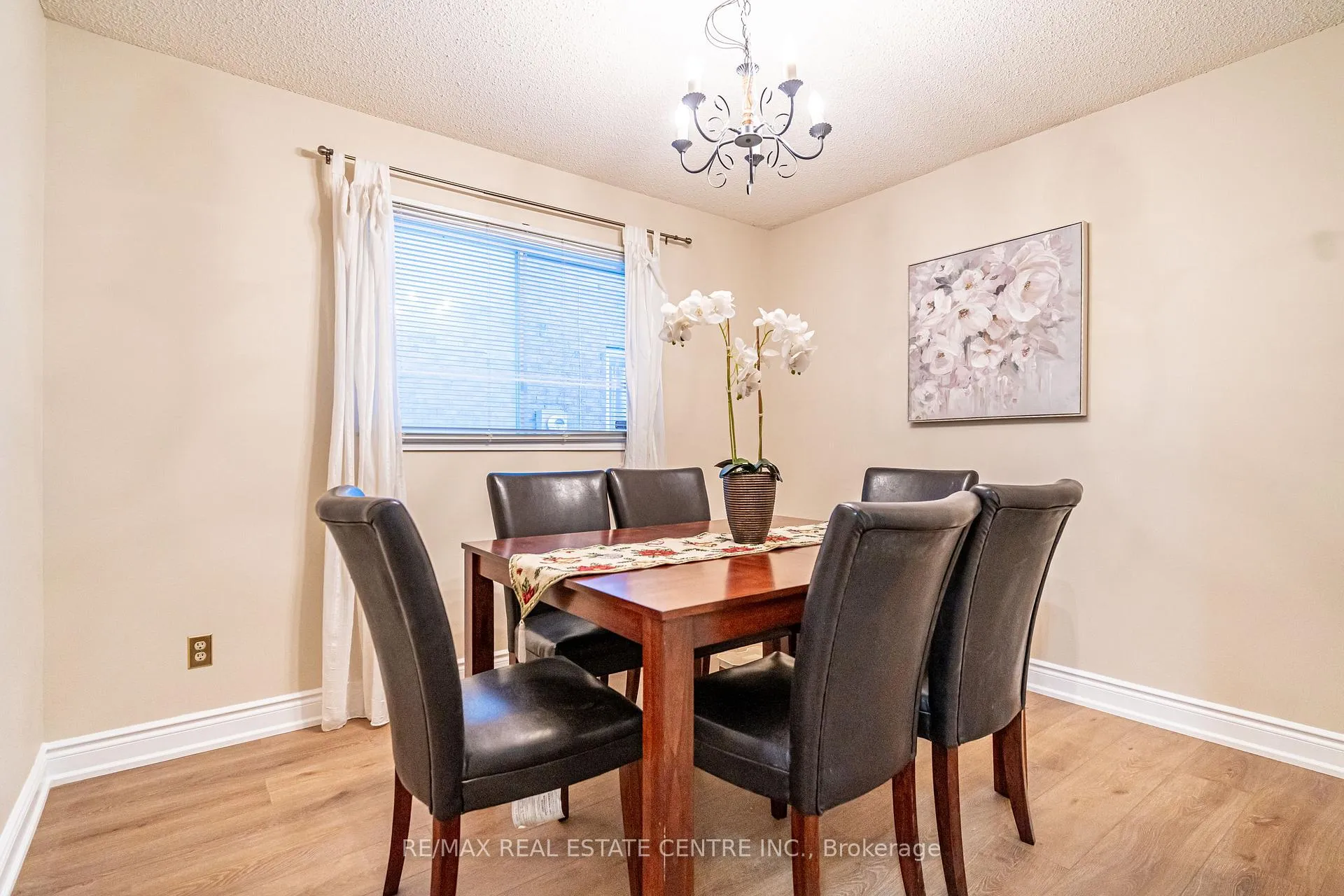 Photo 20 of 40 Cranmore Court, Brampton, Heart Lake West — HOMEH