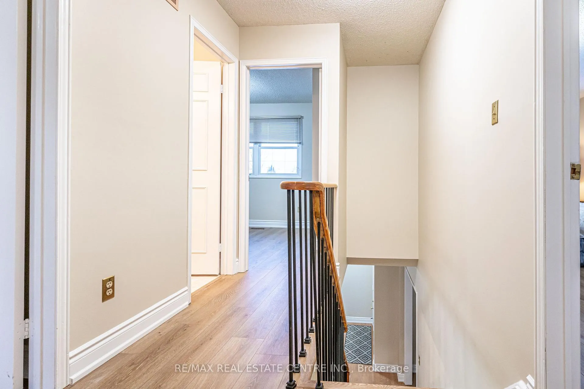 Photo 24 of 40 Cranmore Court, Brampton, Heart Lake West — HOMEH