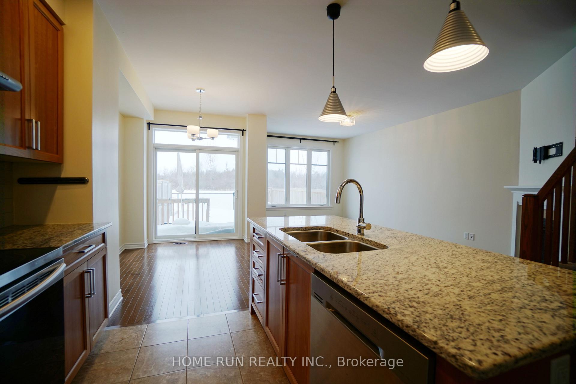 Photo 11 of 550 Jackdaw Avenue, Ottawa, Barrhaven - Half Moon Bay — HOMEH