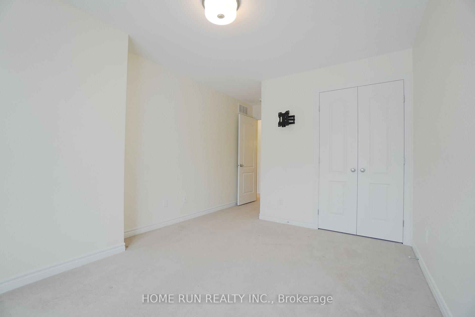 Photo 18 of 550 Jackdaw Avenue, Ottawa, Barrhaven - Half Moon Bay — HOMEH