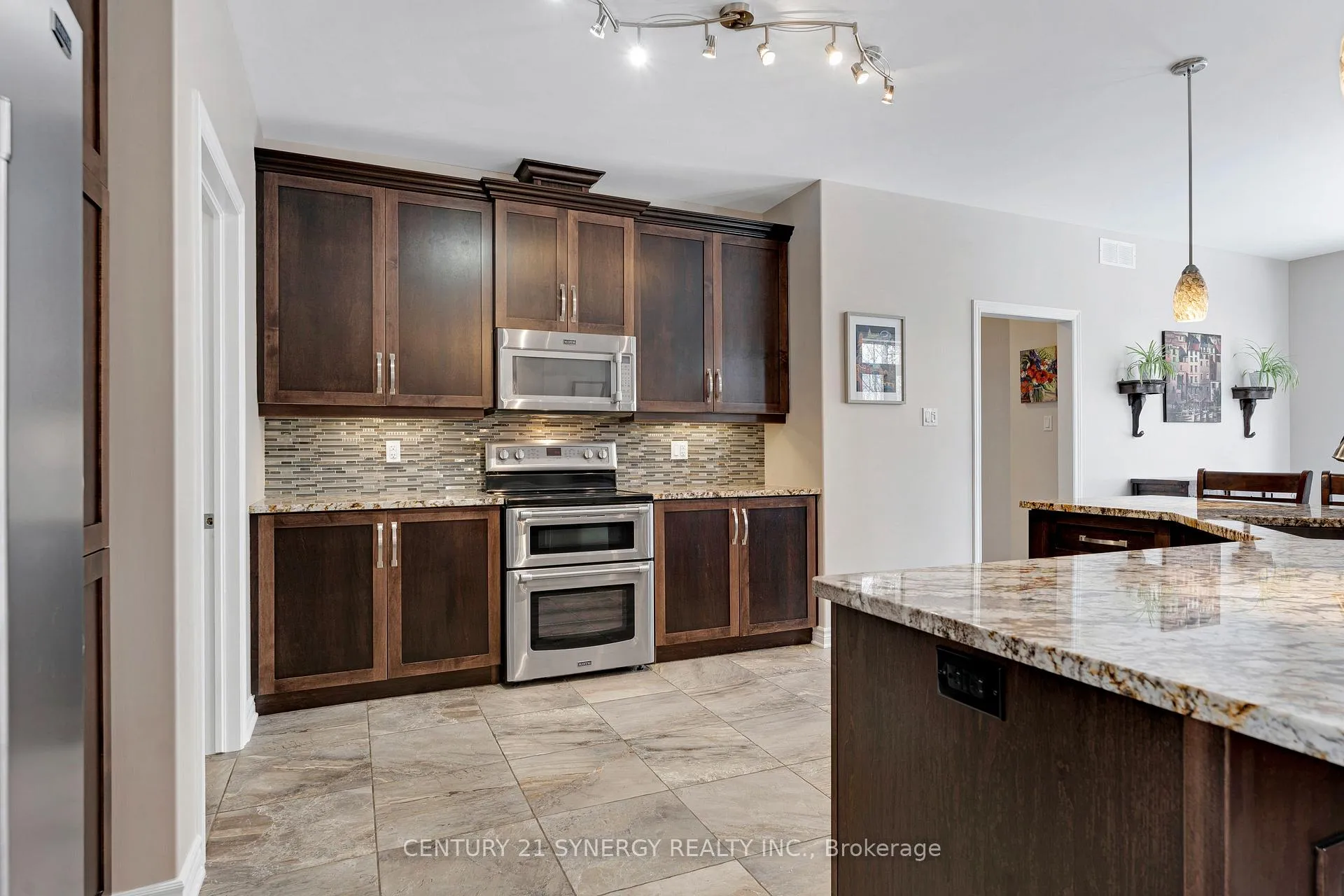 Photo 11 of 111 Facchin Drive, Beckwith, Beckwith Twp — HOMEH
