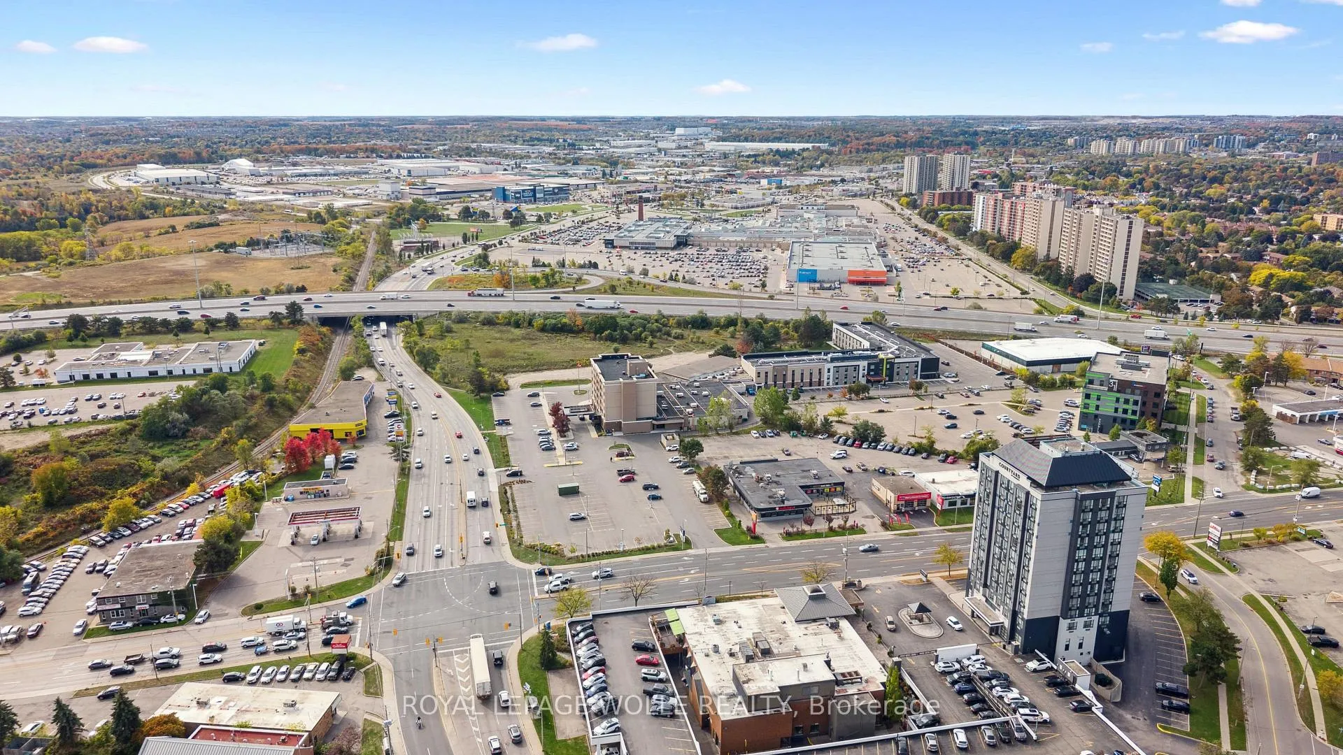 Photo 31 of 140 Veronica Drive, Kitchener — HOMEH