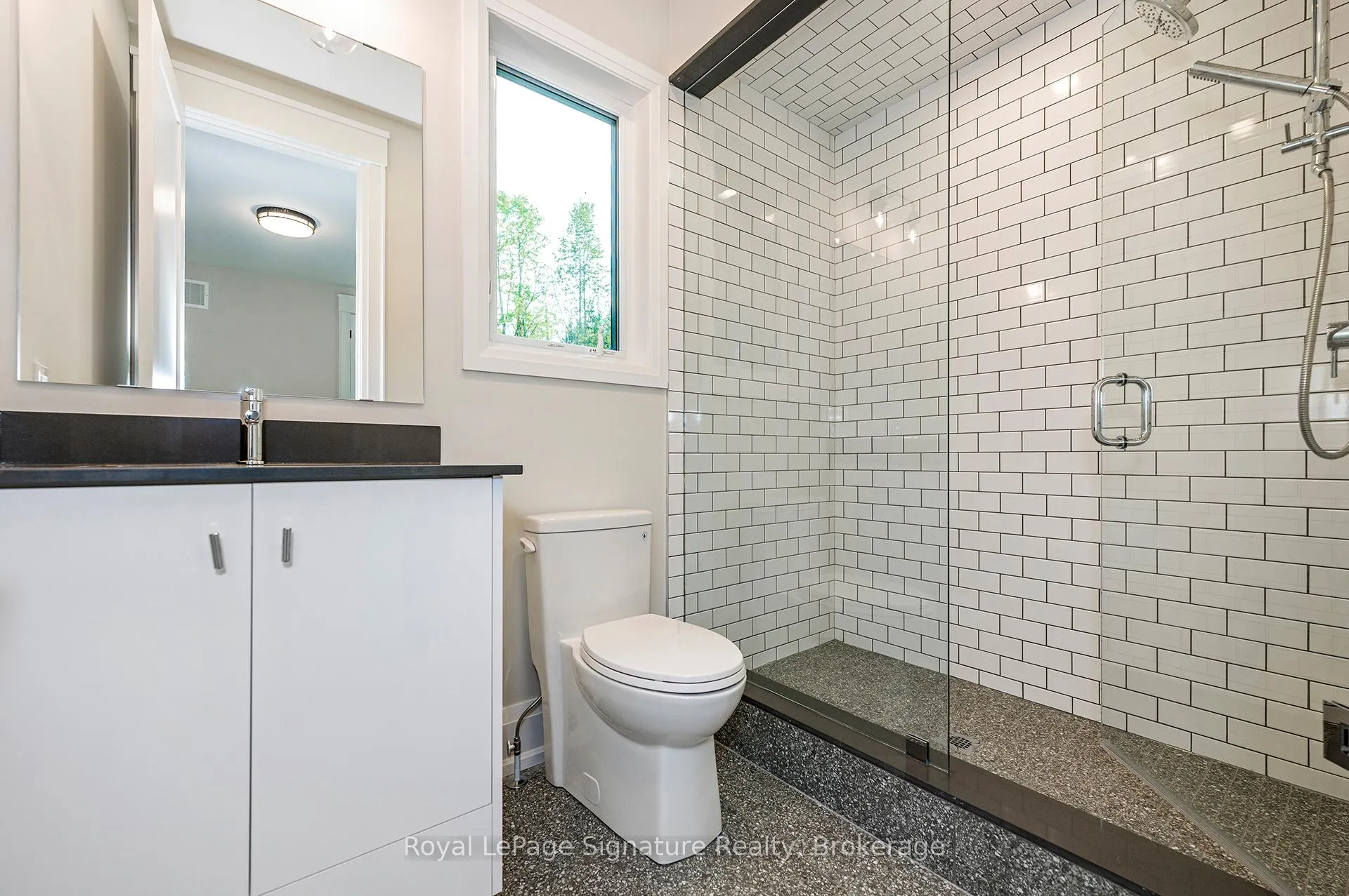 Photo 36 of 106 Dorothy Drive, Blue Mountains — HOMEH