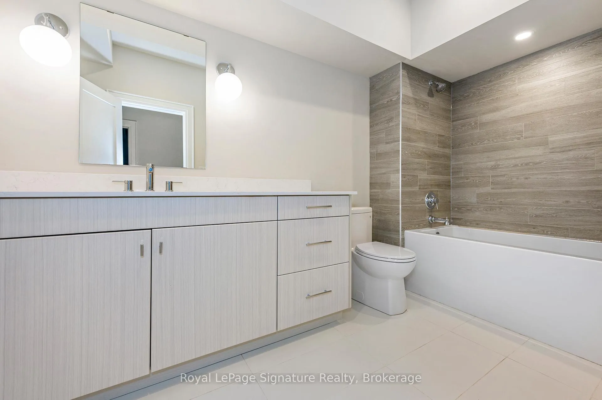 Photo 41 of 106 Dorothy Drive, Blue Mountains — HOMEH