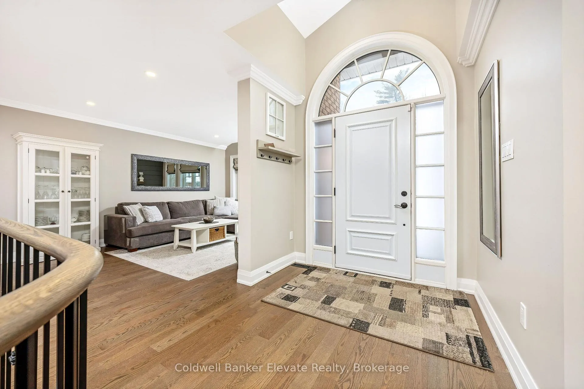 Photo 5 of 43 Newman Place, Halton Hills, Georgetown — HOMEH