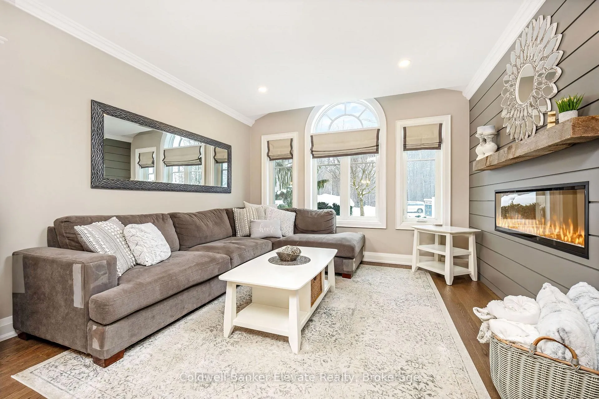 Photo 9 of 43 Newman Place, Halton Hills, Georgetown — HOMEH