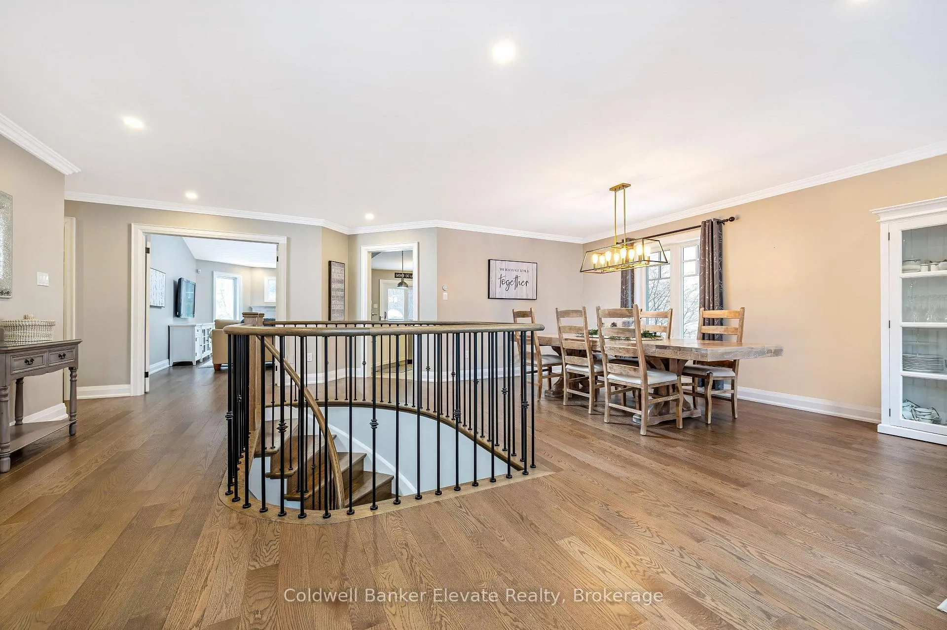 Photo 10 of 43 Newman Place, Halton Hills, Georgetown — HOMEH