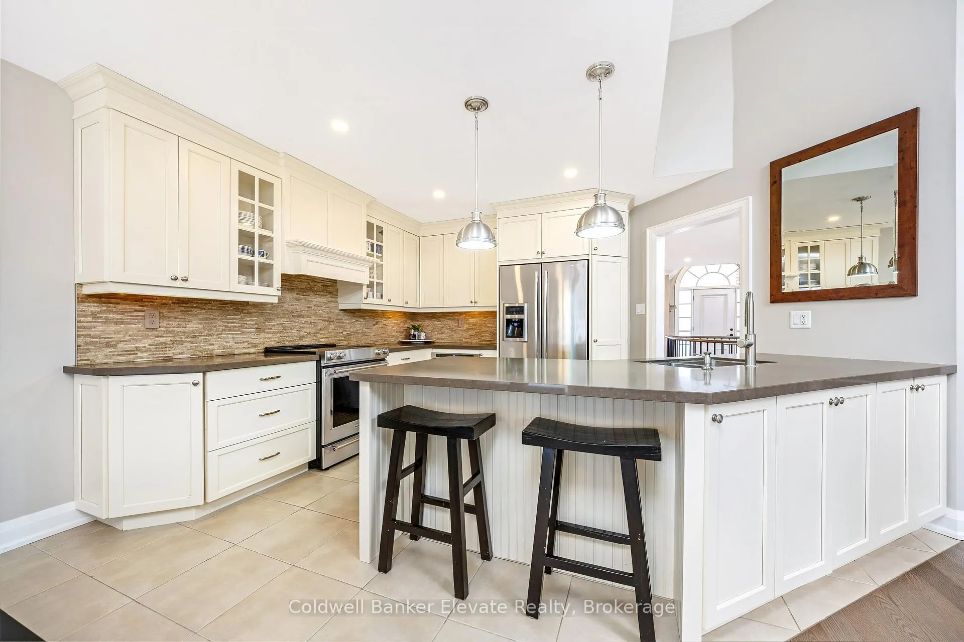Photo 13 of 43 Newman Place, Halton Hills, Georgetown — HOMEH