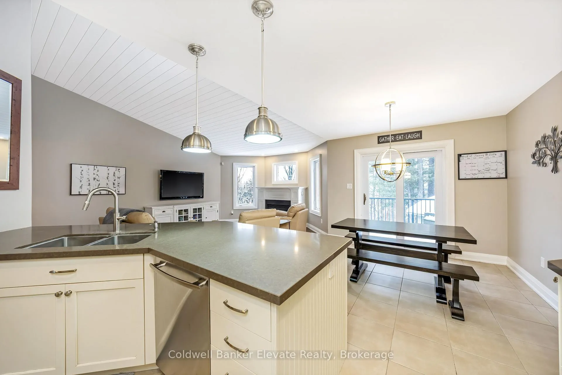 Photo 16 of 43 Newman Place, Halton Hills, Georgetown — HOMEH