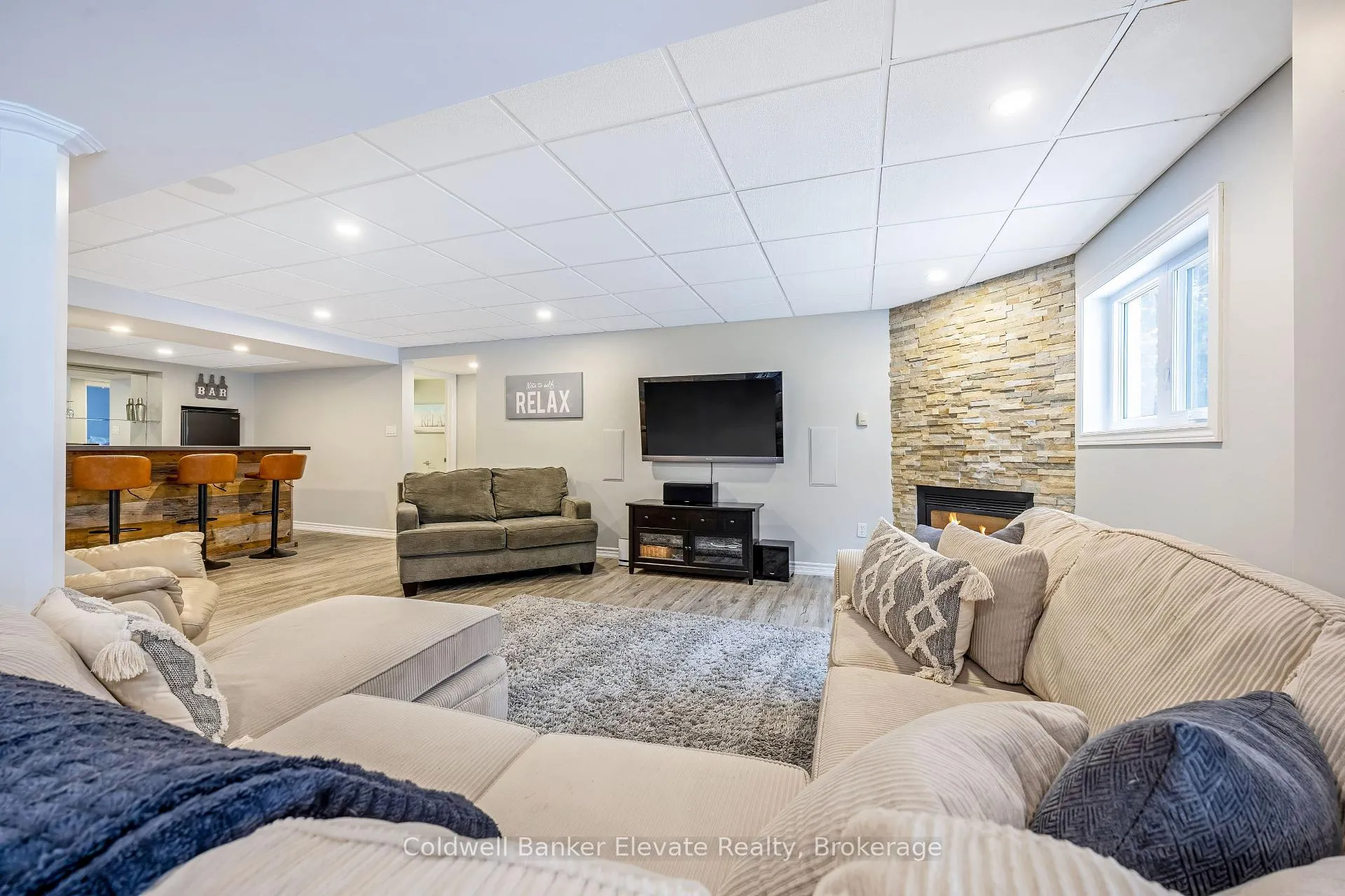 Photo 33 of 43 Newman Place, Halton Hills, Georgetown — HOMEH