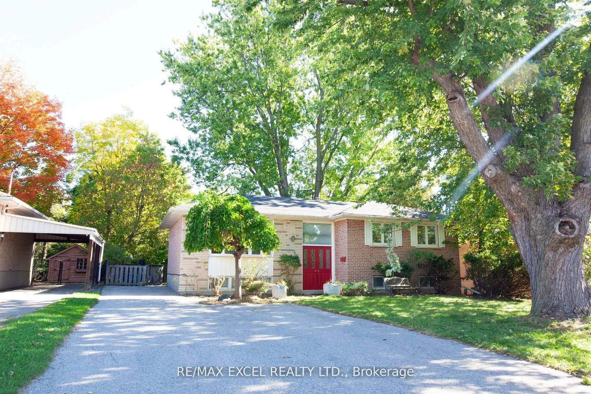 Front of 33 Alanadale Avenue