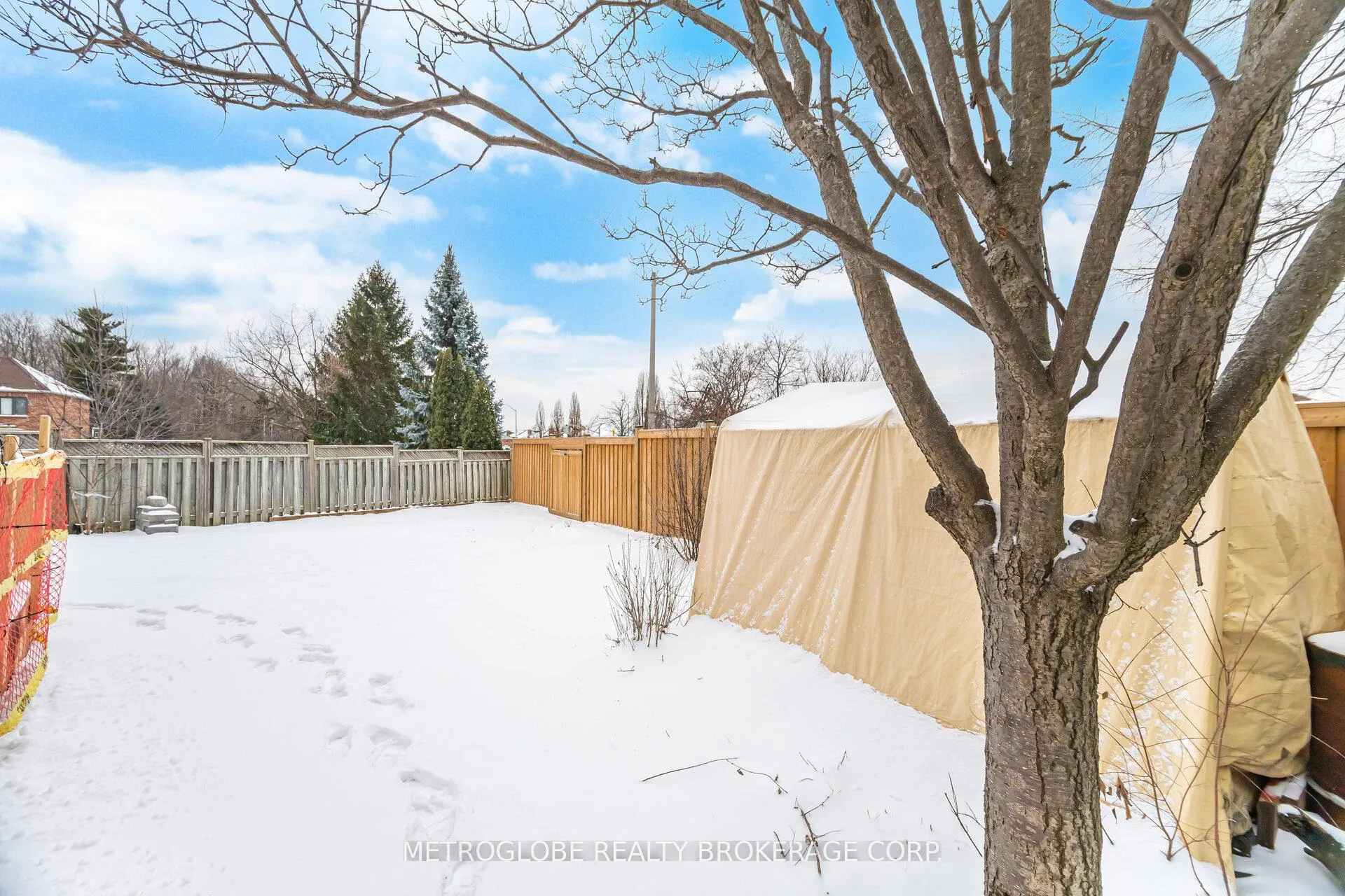 Photo 28 of 231 Matthew Drive, Vaughan, East Woodbridge — HOMEH