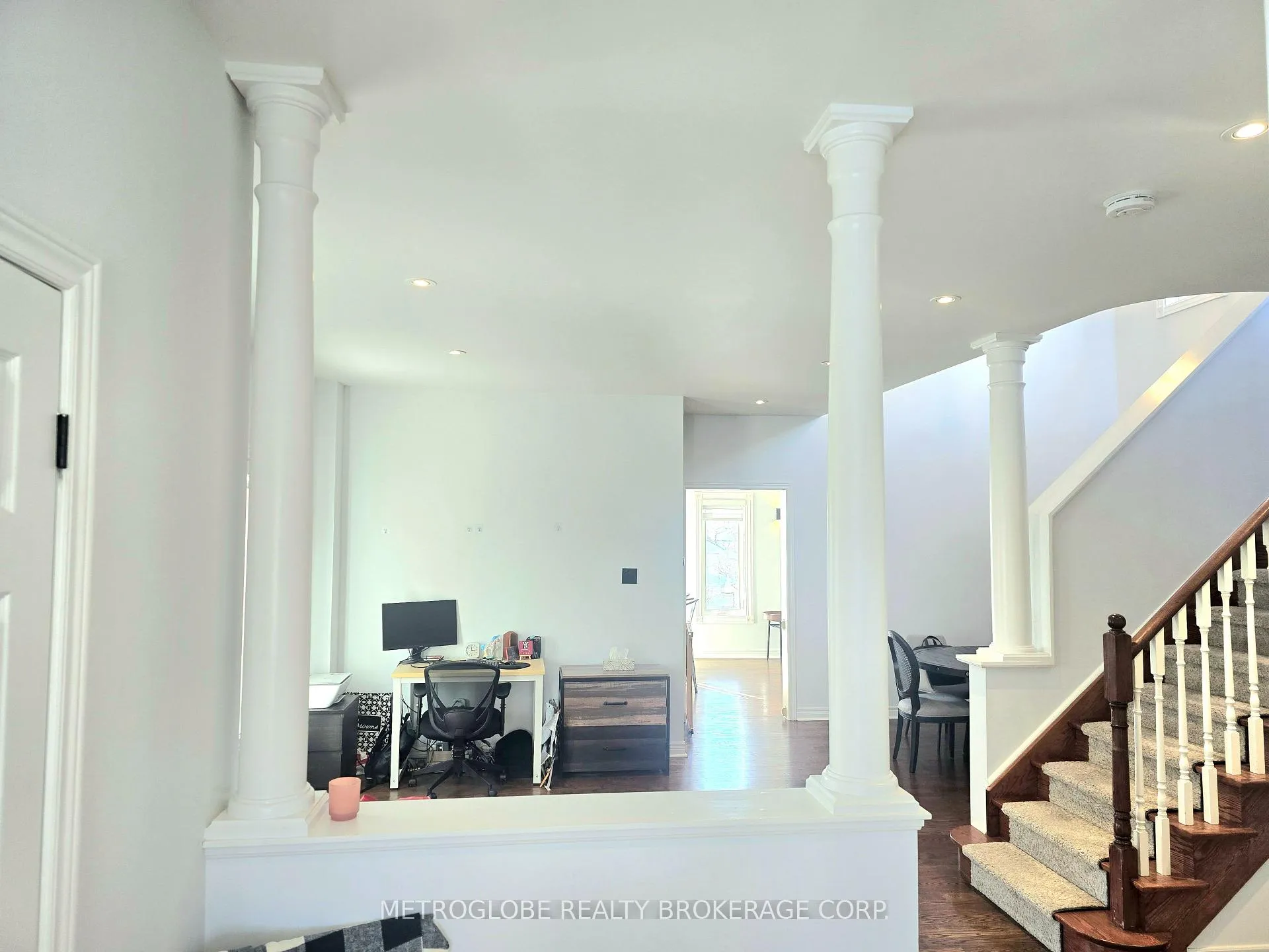 Photo 36 of 231 Matthew Drive, Vaughan, East Woodbridge — HOMEH