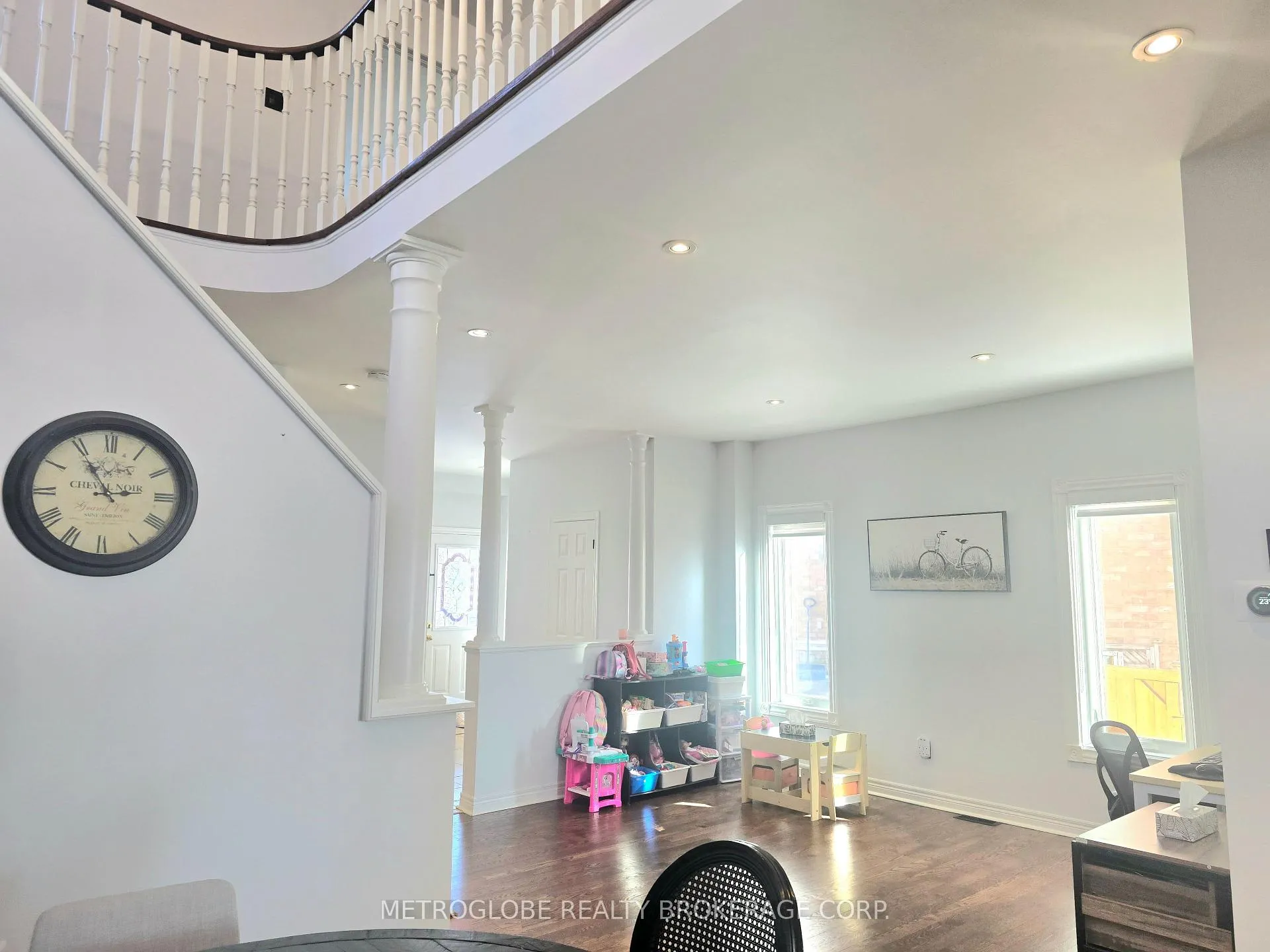 Photo 38 of 231 Matthew Drive, Vaughan, East Woodbridge — HOMEH