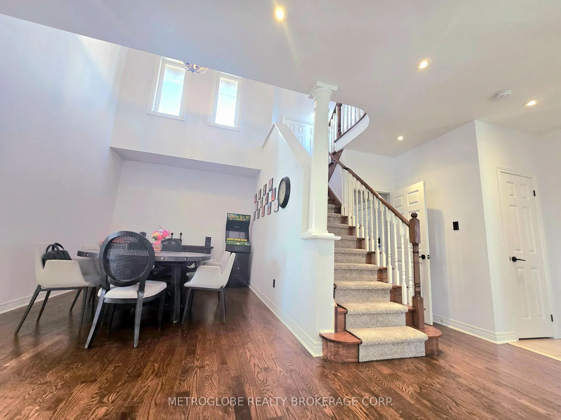 Photo 39 of 231 Matthew Drive, Vaughan, East Woodbridge — HOMEH
