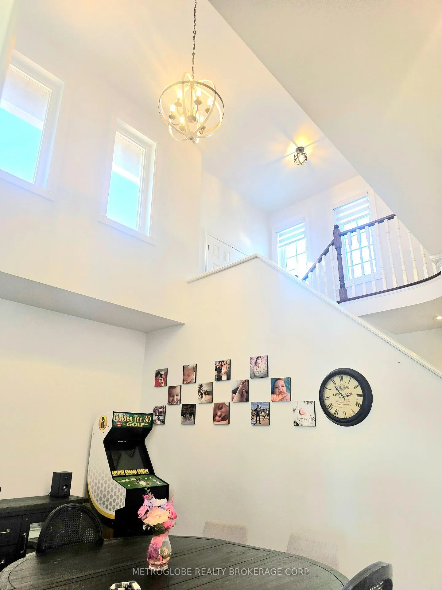 Photo 40 of 231 Matthew Drive, Vaughan, East Woodbridge — HOMEH