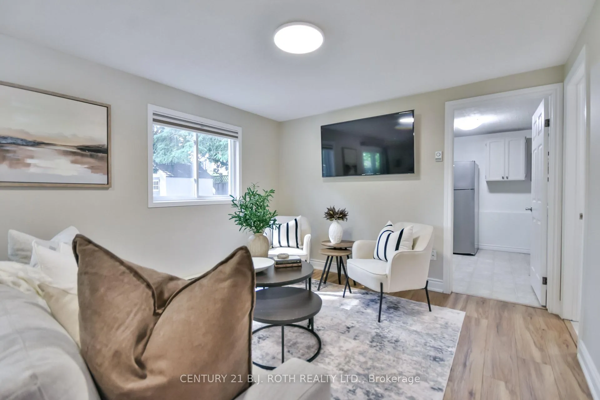 Photo 13 of 49 Ridgeway Avenue, Barrie, Allandale Heights — HOMEH