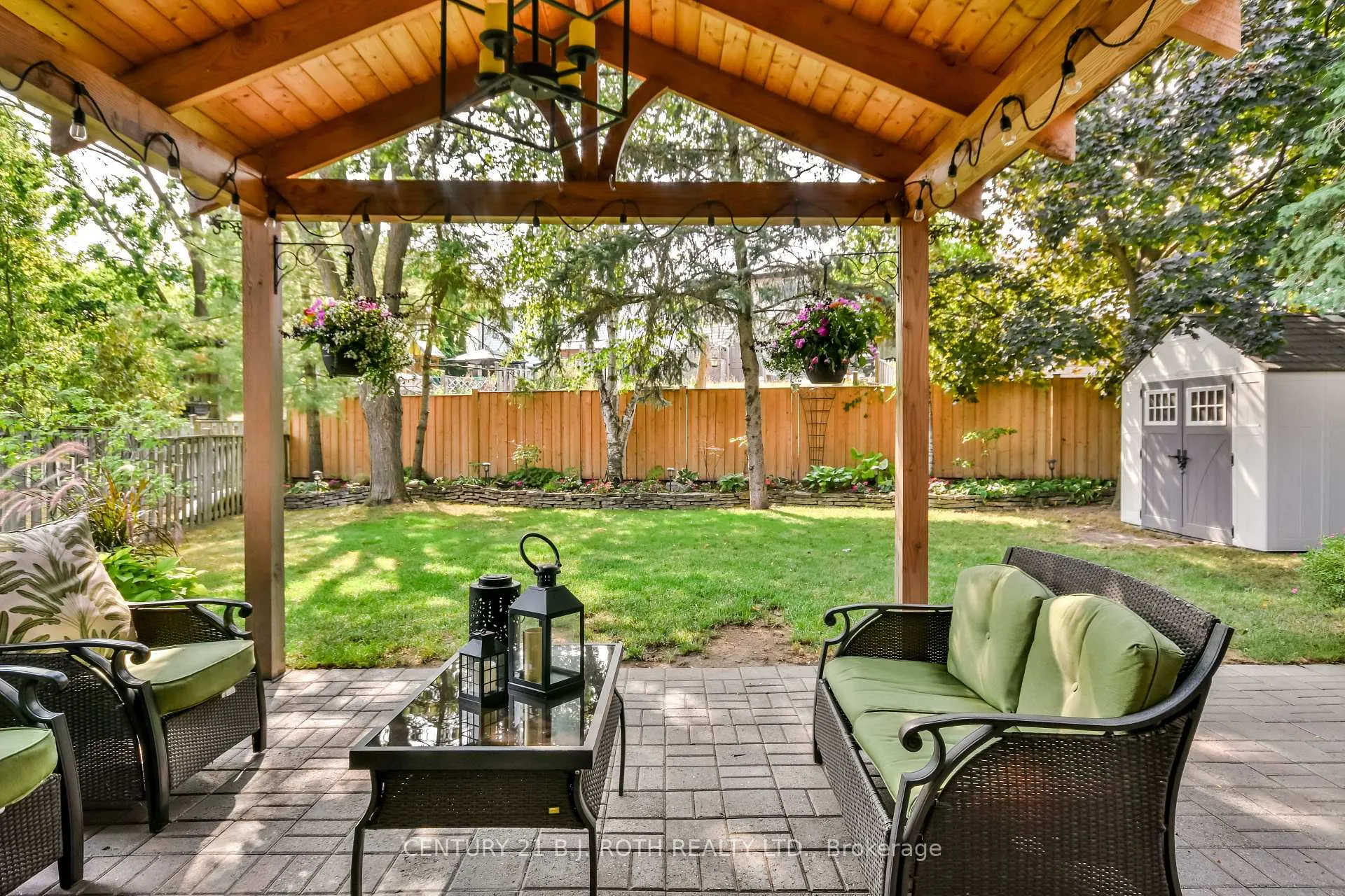 Photo 23 of 49 Ridgeway Avenue, Barrie, Allandale Heights — HOMEH