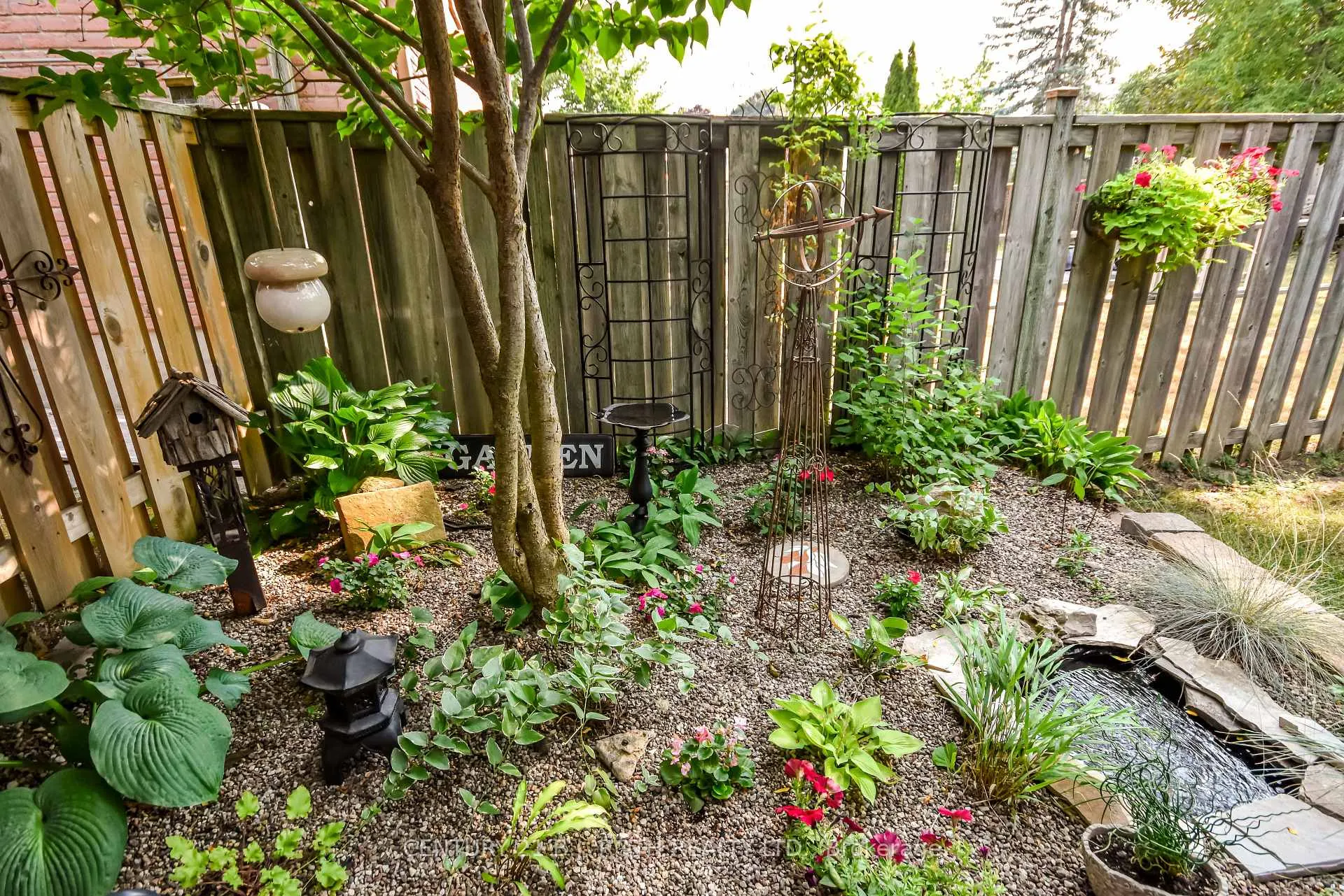 Photo 26 of 49 Ridgeway Avenue, Barrie, Allandale Heights — HOMEH