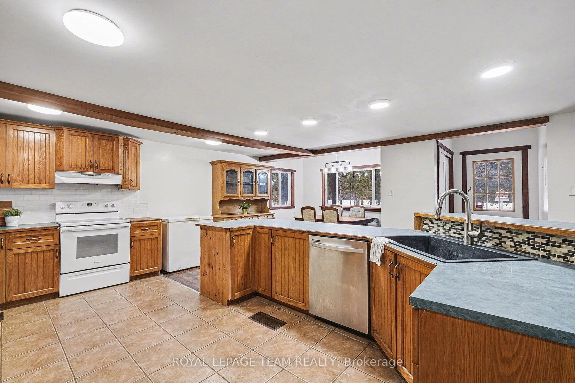 Photo 11 of 5725 County 18 Road, Augusta, Augusta Twp — HOMEH