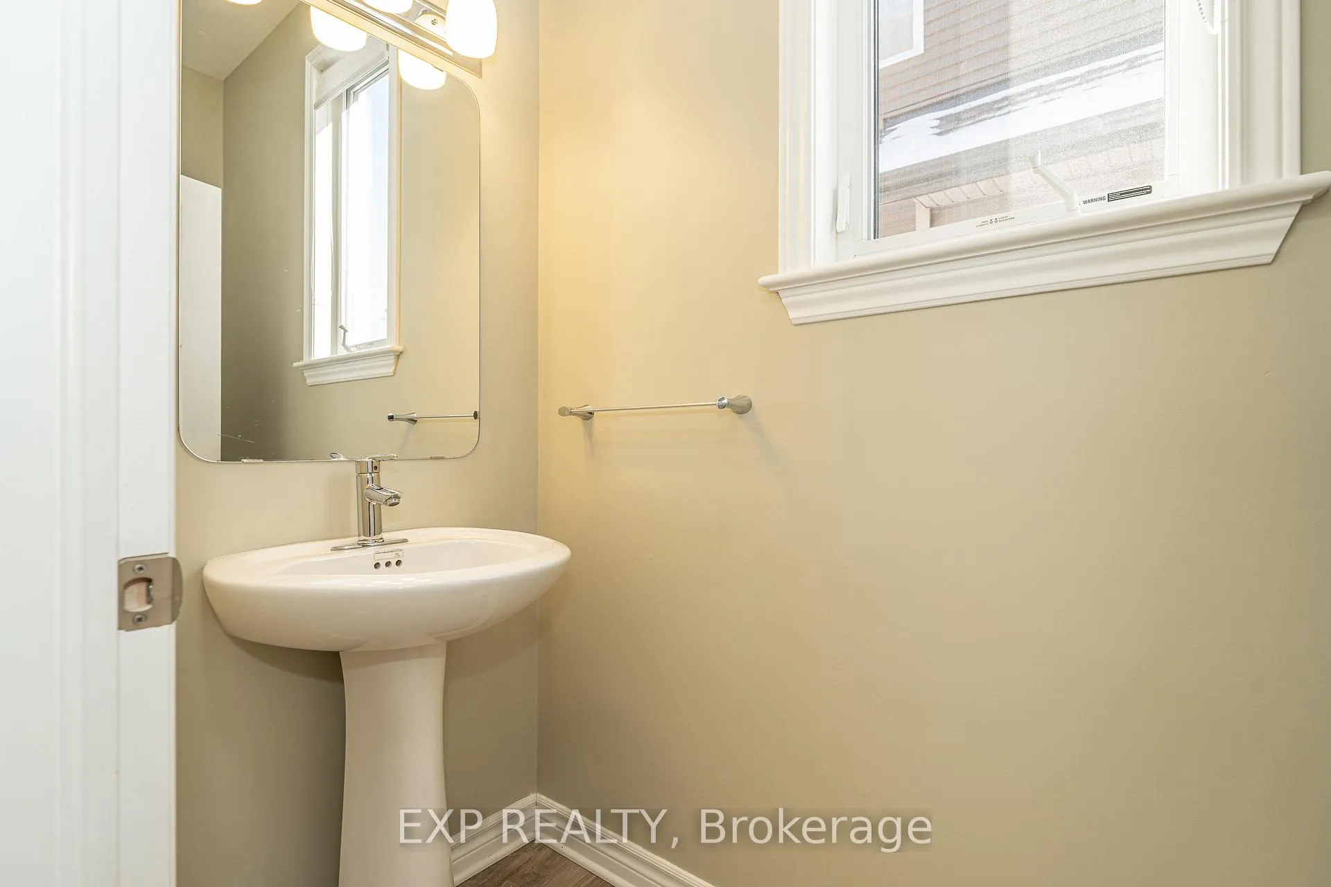 Photo 6 of 611 Moorpark Avenue, Ottawa, Kanata - Emerald Meadows/Trailwest — HOMEH