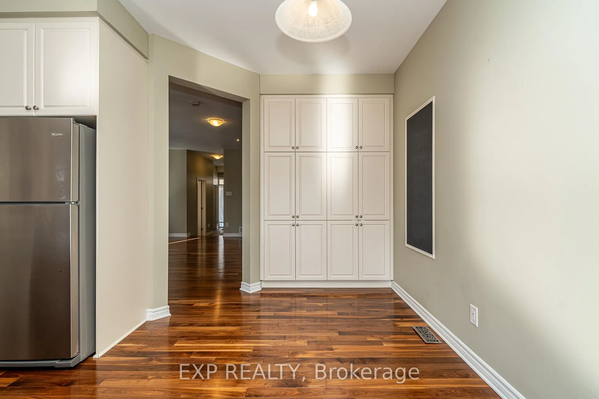Photo 13 of 611 Moorpark Avenue, Ottawa, Kanata - Emerald Meadows/Trailwest — HOMEH