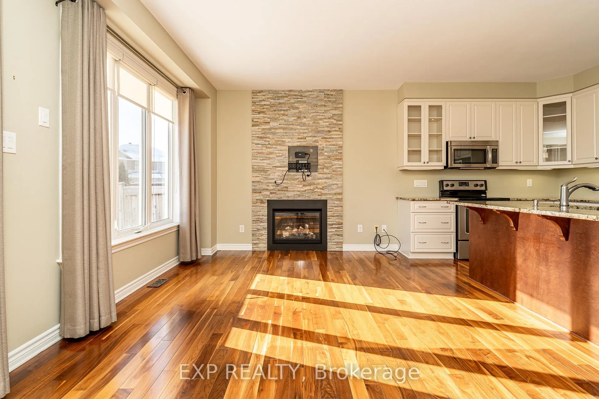 Photo 16 of 611 Moorpark Avenue, Ottawa, Kanata - Emerald Meadows/Trailwest — HOMEH